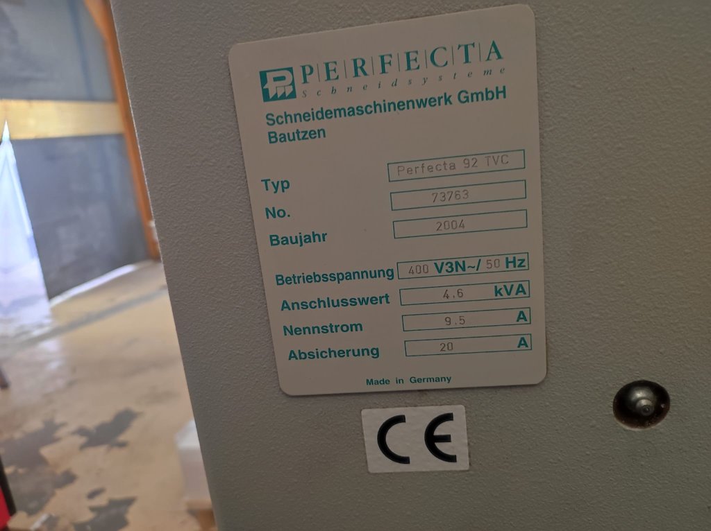 Guillotina ocasión Perfecta 92 - Placa