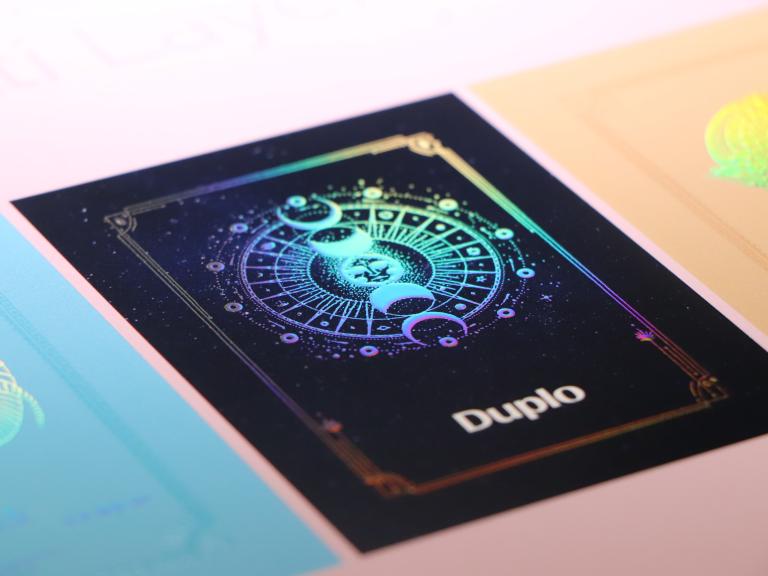 Aplicación embellecimiento de la impresión DuSense Spot UV