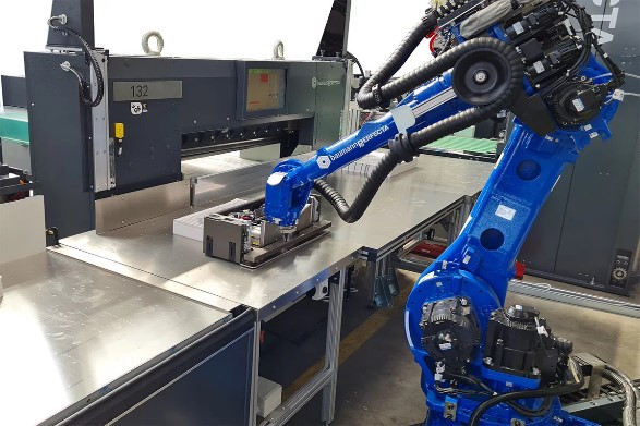 Braz robótico para guillotina BaumannPerfecta